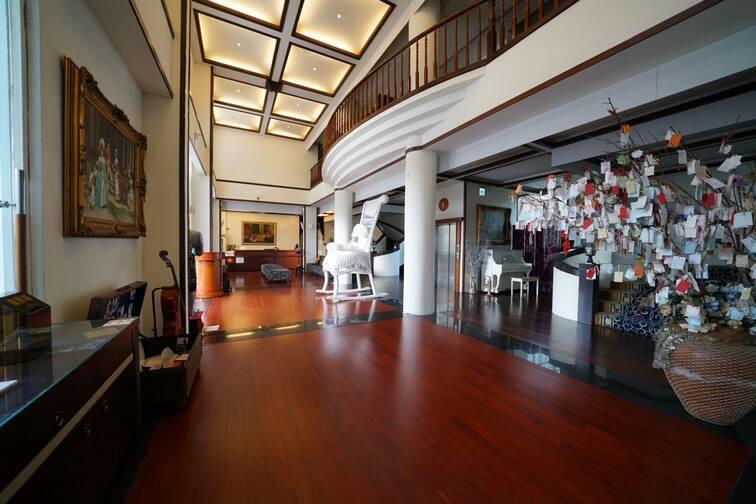 Empire Pacific Castle Hotel Yangmei Exterior photo